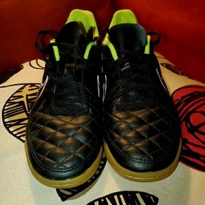 Womens Nike Indoor soccer